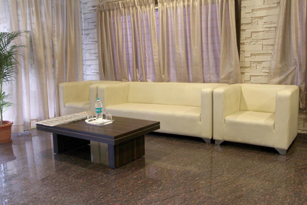 Capital O 70534 Habitat Suites And Rooms Bangalore Bagian luar foto